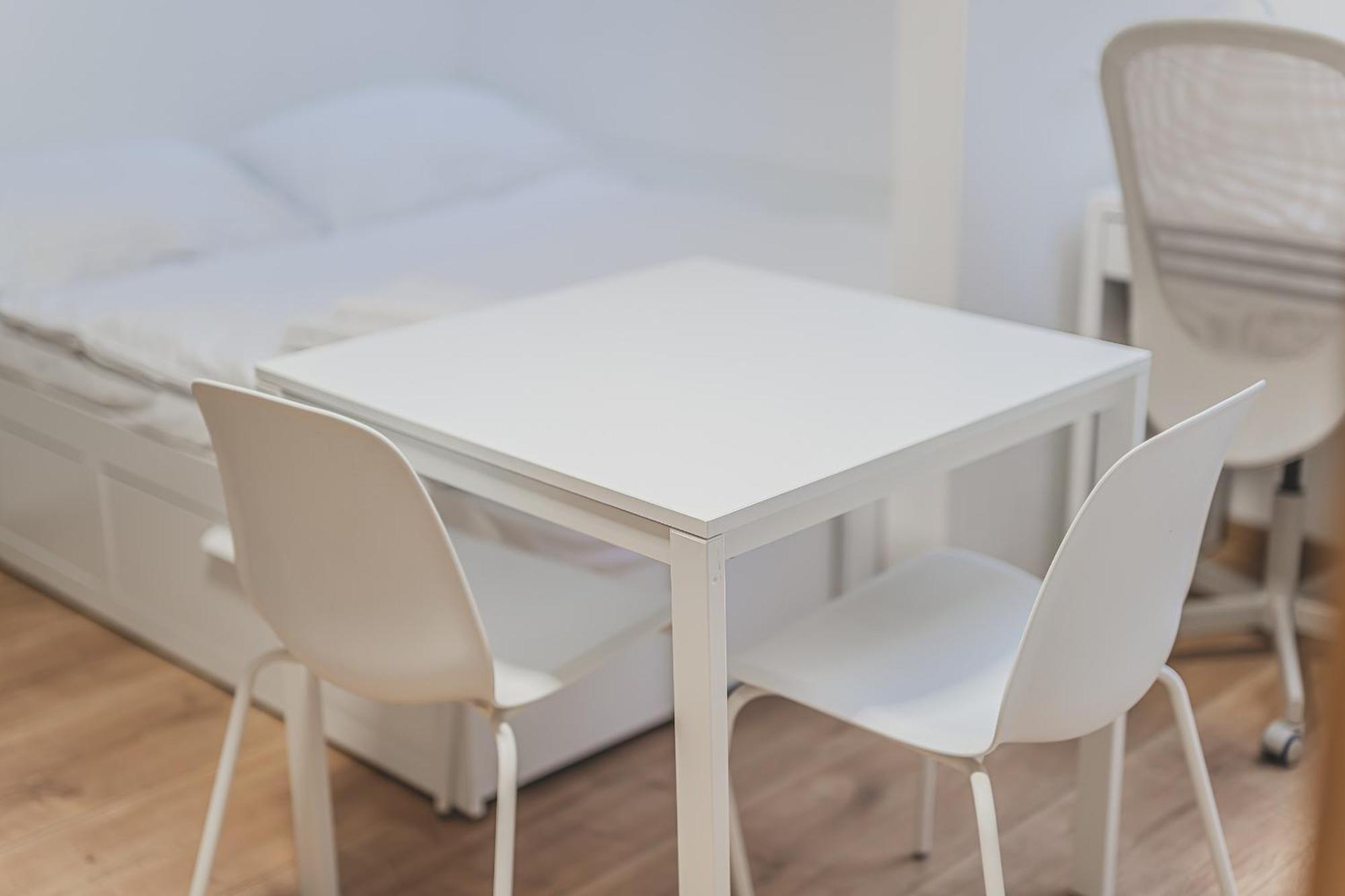 Flat Near Castle Stylish & Prime Location 3 Appartamento