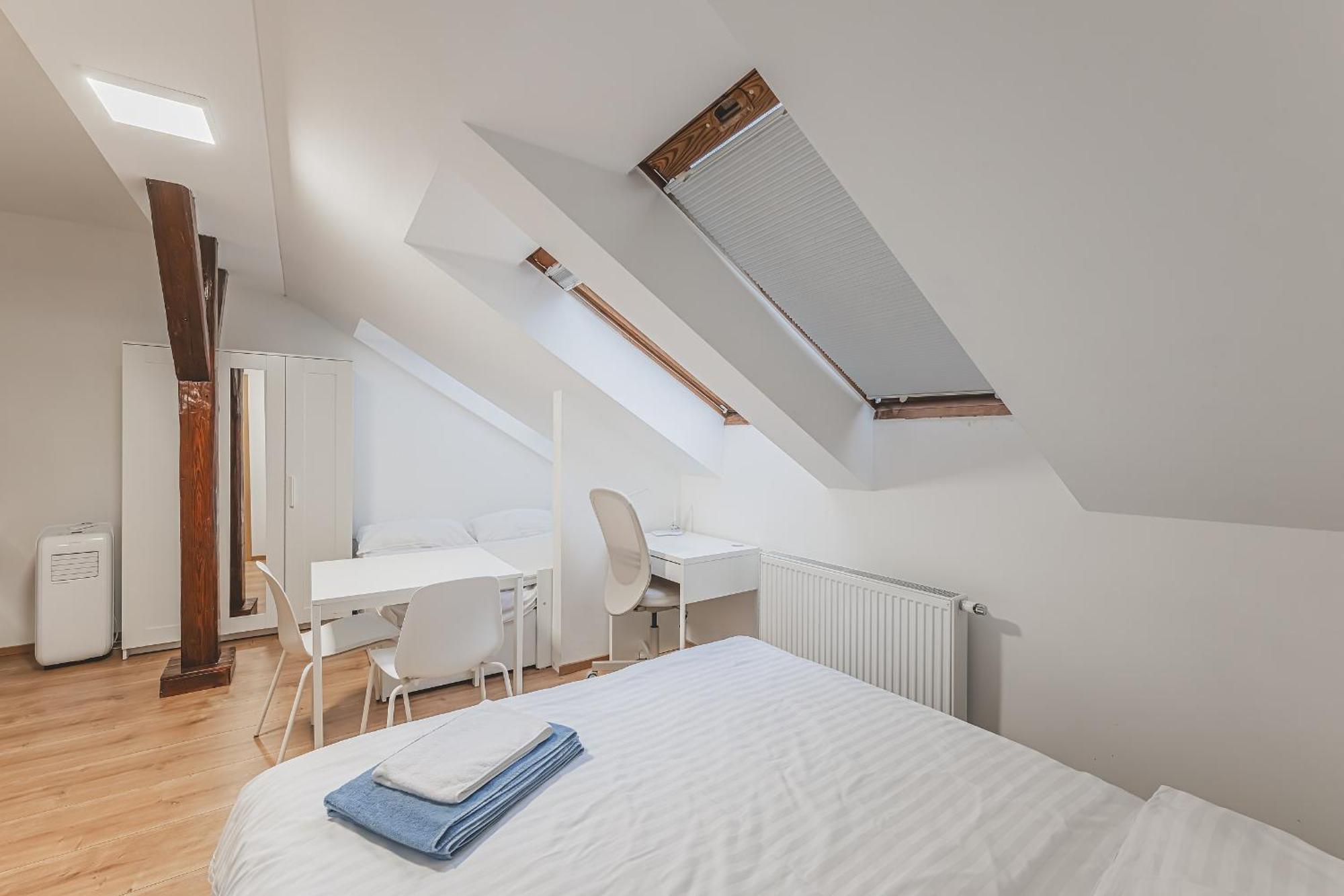 Flat Near Castle Stylish & Prime Location 3 Appartamento